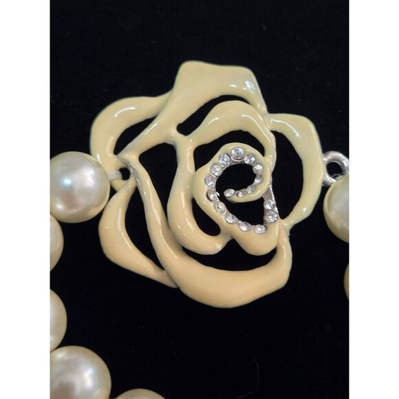 Glass Pearls and Enamel Roses Long Hand-Knotted Beaded Necklace - Picture 2 of 5